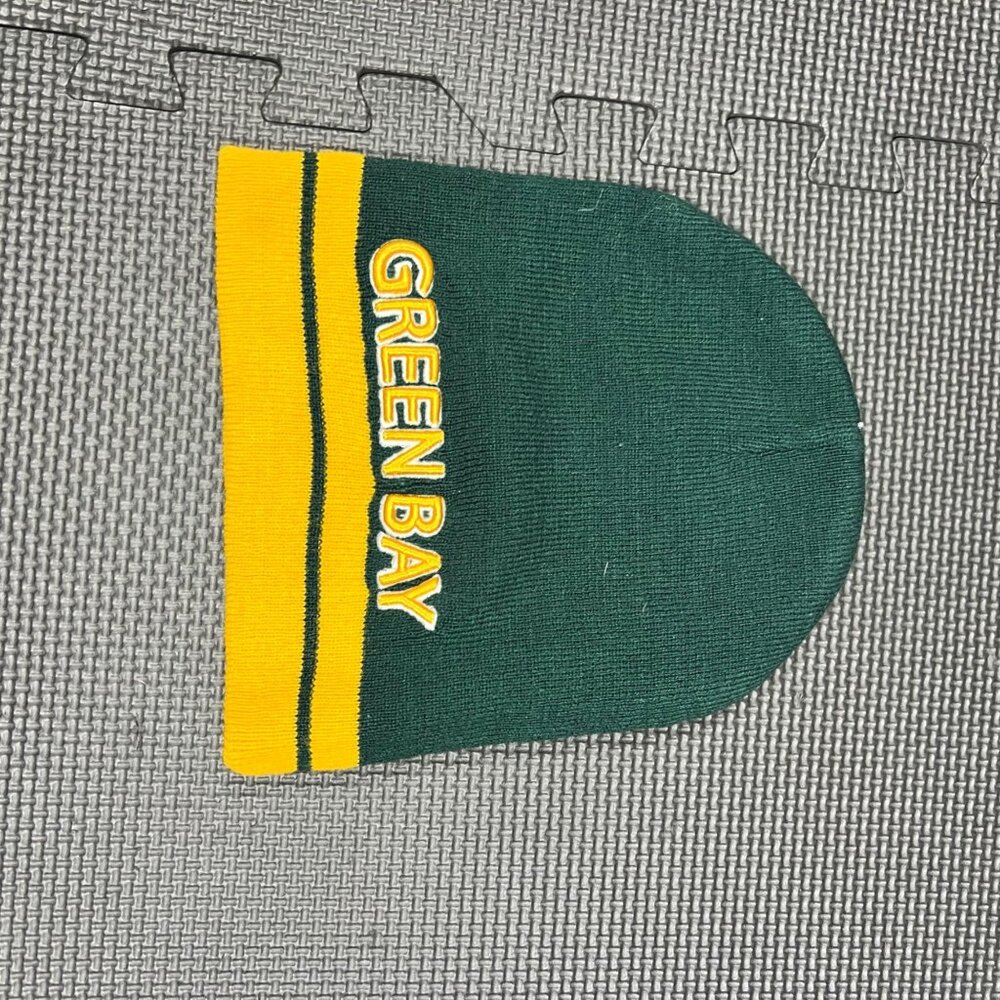 Green Bay Knit Beanie Hat Green & Yellow Striped Winter Cap Sports Fan Apparel